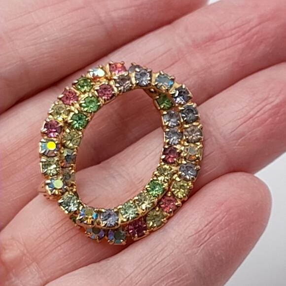Vintage AB Pastel Prong Set Glass Rhinestone Oval Brooch, URANIUM Glass, 1 1/4" - Picture 8 of 10